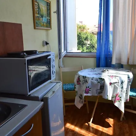 Morska Zvezda Konukevi Ahyolu